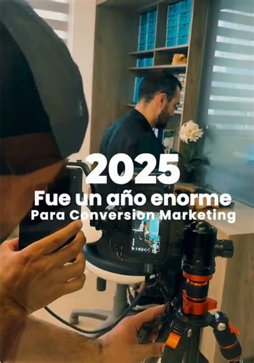 ✨ Cerramos el año con crecimiento, aprendizaje y grandes logros. Más marcas, más proyectos, más personas sumándose a una visión que no deja de avanzar. Nada de esto sería posible sin la confianza de quienes creen en nuestro trabajo. Gracias por ser parte del camino. 🚀 👉 En Conversión Marketing ya estamos listos para todo lo que viene. ✨ Vamos por un 2026 aún más grande. Whatsapp: 81 8601 3184 #Gracias2025 #MarketingDigital #CrecimientoEmpresarial #EquipoCM8 #NuevoAño@Dra. Cecy Madero - Mercadó