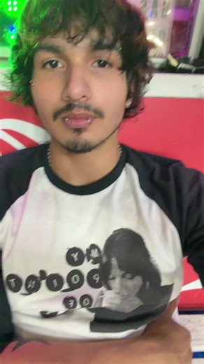 dancesilvdance (@dancesilvdance)’s videos with crack - Nettspend