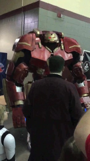 #hulkbuster #avengers #ironman #cosplay #huge #giant