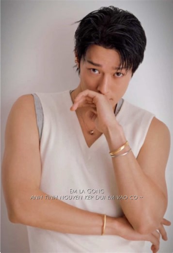 Jang Kiyong's Dynamic Kiss with Elle Taiwan