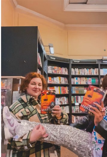 Maybe we talk about the Martian too much considering it’s never been a book club book? 👀👨‍🚀 Maybe we just love to shout about the books we love and are lucky to be around people who encourage us 😂💚 Go and shout about your favourites in the comments! 💚 #TheMartian #SciFi #BookLovers #PhD #STEM