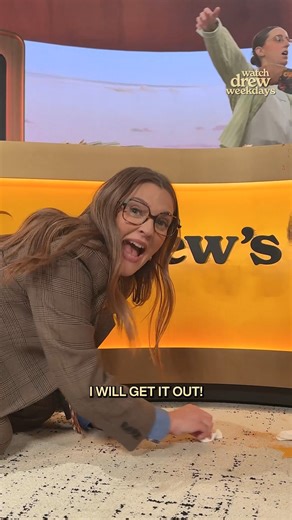 Stains hate to see Drew coming. | The Drew Barrymore Show