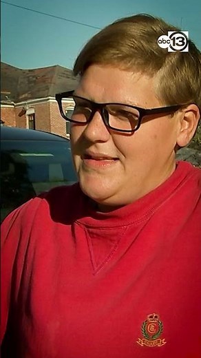 Driver crashes into parked cars, killing woman in Third Ward, HPD says