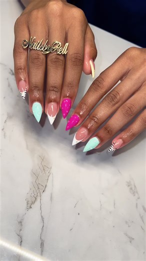 Short stiletto 💅🏽🫧 #nail #stilettonails #naildesigns | Stiletto Nails