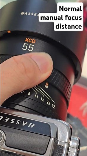 Hasselblad X macro extension tube 9mm will allow you to focus closer with smooth operation!