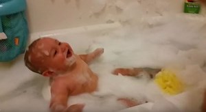 This adorable baby's contagious laugh will have you in stitches