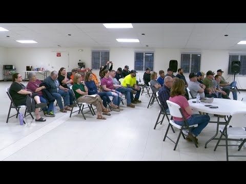 Pioneer firefighters walk out after dispute with mayor over leadership decision