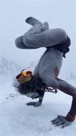 When a Yogi Chants Yajurveda Mantras in the Snow