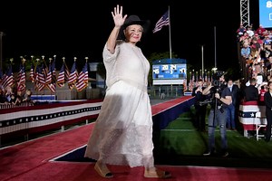 Roseanne Barr cuts inauguration theme song: ‘Daddy’s Home’