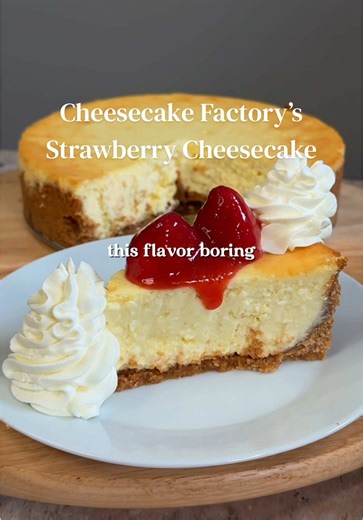 PT.2 of recreating cheesecake factory cheesecakes - full recipe is on my substack 💌 Today I made the classic Strawberry Cheesecake, which is their number 1 most sold cheesecake! I guess it’s popular for a reason, and if you can make this one - congrats you can also make their original flavor #cheesecake #cheesecakefactory #strawberry #baking