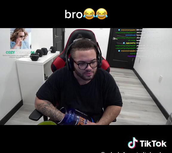 MindOfRez: Mama Rez Makes an Unexpected Appearance on Twitch