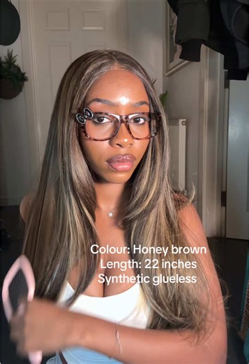 Glueless Synthetic Layered Cut Lace Front Wig Review