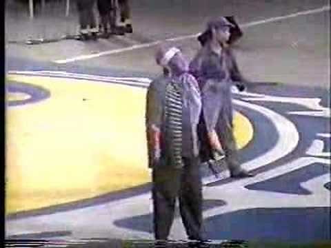 Singing Sandra - The War Goes On