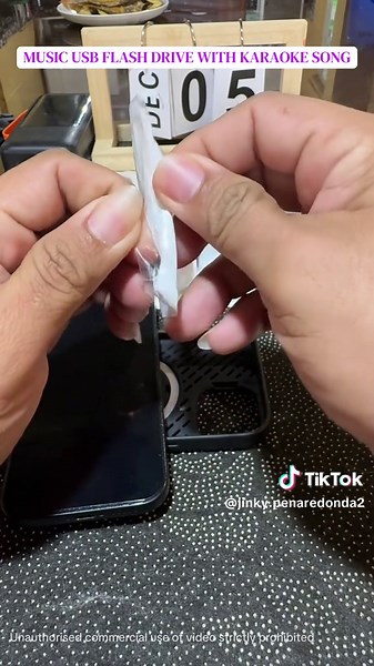 USB Flash Drive with Karaoke Songs for Everyone