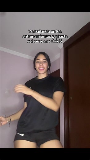 Entrenamientos de Voleibol: ¡Bailando y Mejorando!