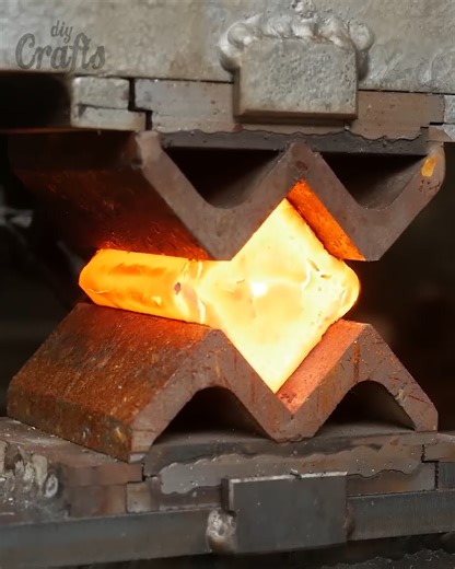 Forging a Damascus Knife from Grover Washers | DIY & Crafts