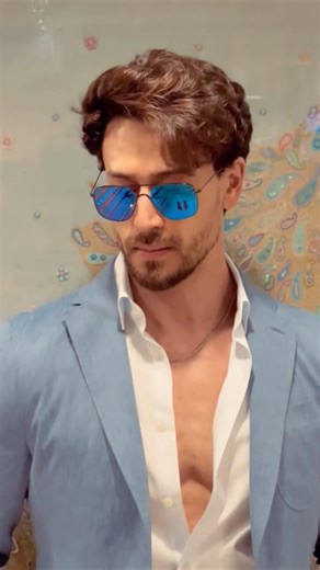 Tiger Shroff 😎 #tigershroff #short #bollywoodactor