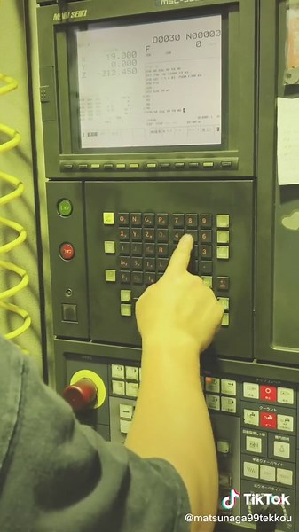 #町工場 #プログラム #早打ち #鉄工所 #マシニングセンタ #精密機械部品製造