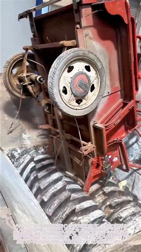 驚異の粉砕力！大型シュレッダーによる電動三輪車の丸ごと破砕工程 #worker #process #shredder #recycling #industrial