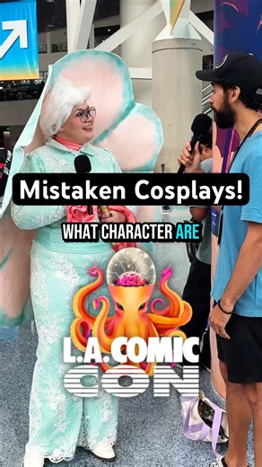 Mistaken cosplays at LA comic con. #lacc #lacomiccon #comiccon