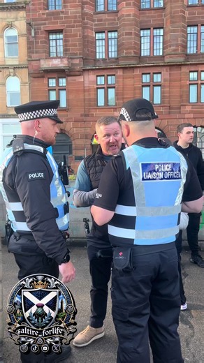 2 tier policing at it’s finest #2tier #policing #glasgow #protest @AC_SPARTAN