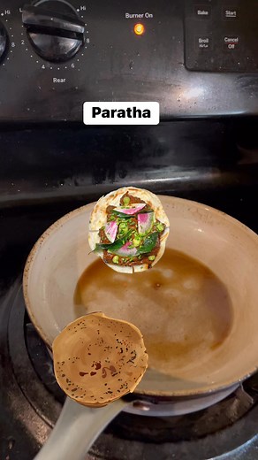 Making Paratha plain with avocado,egg,and honey 🍯 #lunchtime #paratha @highlight | Khaysy Kayalath