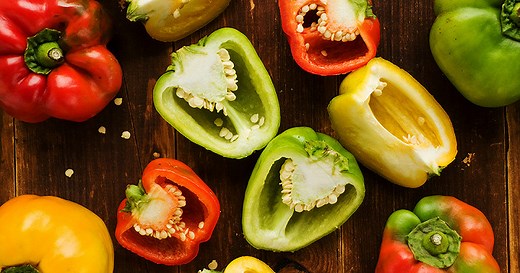 Comment peler et épépiner un poivron ?