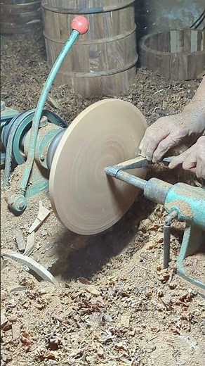 Turning Round Wood Plates on a Lathe Machine | Manufacturing Movements #shorts