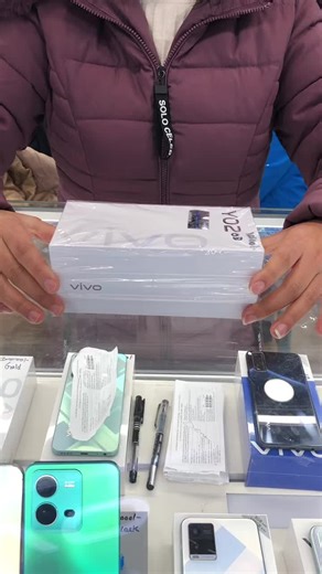 Hurry up guys matra 12500 yestyo eamro model paunu hunxa anii tesma nii Ajaii discount hunxa haii guys ❤️#tiktok #tiktoknepal🇳🇵 #vivo #foryou #foryoupage #fyp #nokiag2