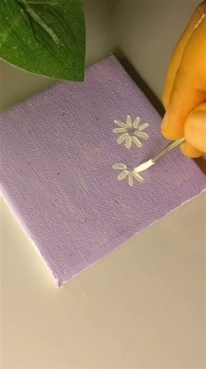 Tiny Daisy Canvas 🌼💜 | Aesthetic Mini Painting DIY#yt #ytshorts #explorepage #trending #youtube
