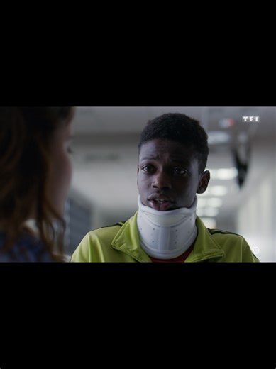 Les Bracelets Rouges : Émotions et Réalités à l'Hôpital