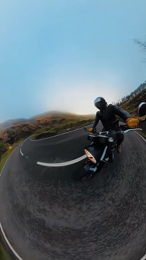 Awesome views, open roads, and great tunes 🙌 doesn’t get much better @max_and_machine | Syphon