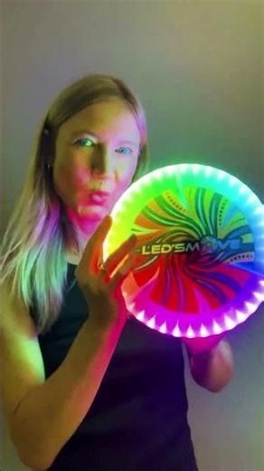 Behold the glow 💫 The Led’sMove Flying Disc has landed! 🚀 Launch Day Deal: €10 OFF today only!