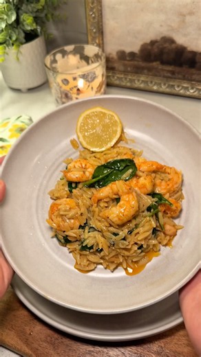 Lemon Garlic Shrimp with Orzo 🍋