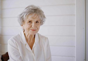 ‘A national treasure’: Local literature legend Alice Munro passes away at 92