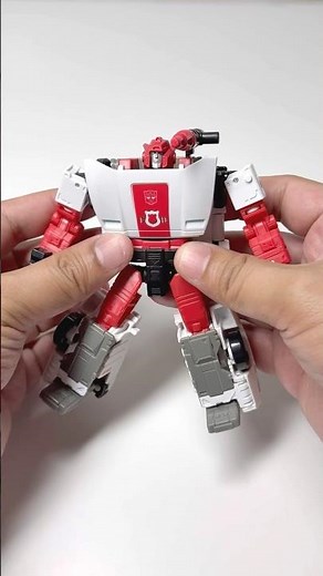 Red Alert (Transformers War for Cybertron: Kingdom) Spotlight