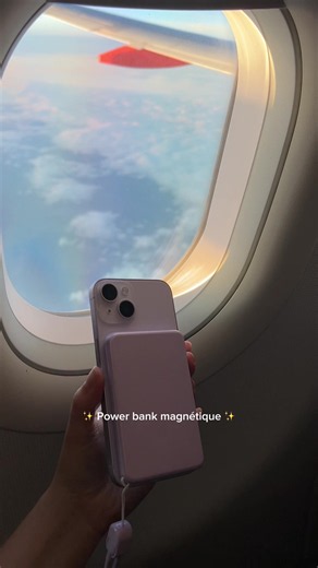 Un indispensable 🤍🔋 #powerbankmagsafe #travel #batterie #travelsmart #accessories