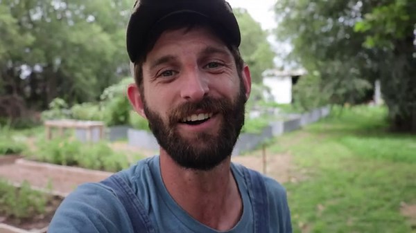 How to hand-churn butter the old fashioned way 🧈