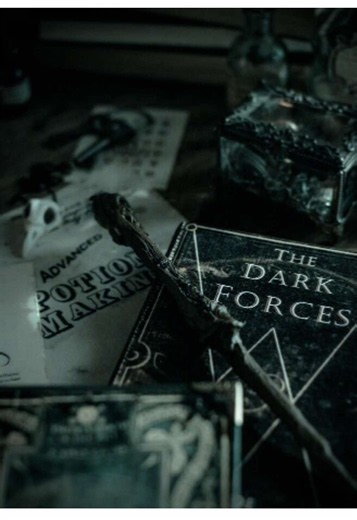 [ #harrypotter ] . . Slytherin is one of the four Hogwarts houses in Harry Potter, founded by Salazar Slytherin and characterized by ambition, cunning, leadership, and resourcefulness. Represented by a serpent and green/silver colors, its members are often, though not exclusively, dark wizards like Voldemort and Death Eaters. #harrypotter #slytherin #hogwartshouse #movies