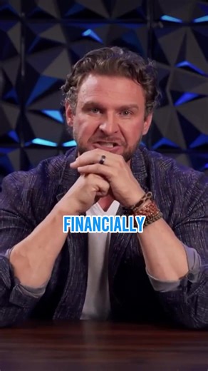 VantageScore 4.0 doesn’t just look at credit cards and loans. It can include rent, phone bills, and utility payments too.