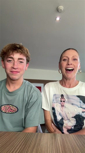 Australian Idol Funny Moment: Table Hit