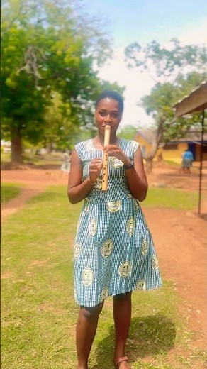 Wow! She's very good at the flute 🪈WSS student plays Empress Gifty’s song with the flute