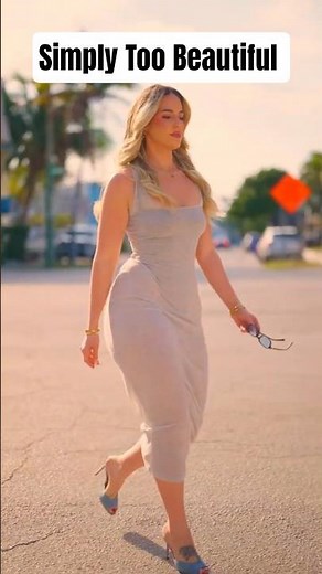 Elegant Blush Midi Bodycon Dress Look | Sophisticated Street Style #streetstyle #OOTD #ChicOutfits