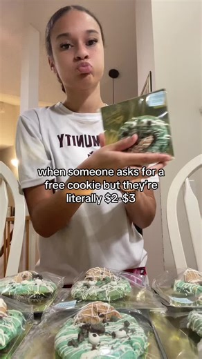 I need this munyun girlllll 😼 #fyp #blowthisup #foryoupage #baking #serenitysdelights