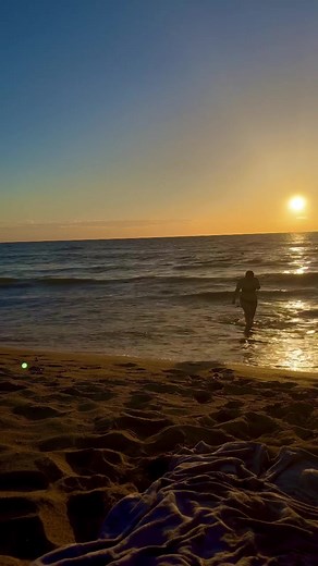 Praia, sol e mar! ☀️💛🌊 #japan #japao #verao #praiaemar #石川県 #片野海岸 #夏 #夏休み #海 #海🌊