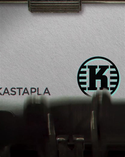 Following the tradition of honoring those who are gone but not forgotten, Kastaplast casts a flying light on the Swedish day of remembrance - Allhelgonadagen. The acclaimed premium K1 Glow plastic illuminates the darkness wherever it flies, making it the obvious choice for every glow bag. STÅL and BERG are available in the US online shop, while MALM and FALK can be found in the European counterpart. Link in comments 👇 | Kastaplast