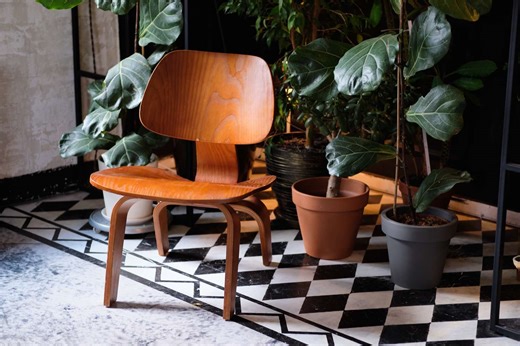 6 Mid-Century Modern Pieces You Should Never Pass Up at Thrift Stores