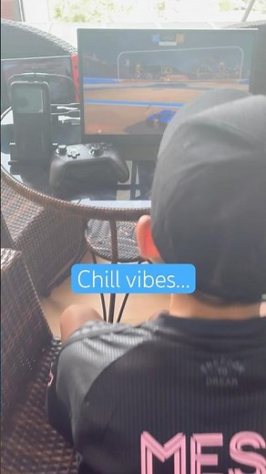 Switch 2 vs. Switch 1: Ultimate Portable Gaming in Thailand! 🌴🎮