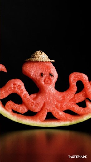 夏の風物詩が、まさかの海の人気者に…？🐙🍉✨ #スイカ #フードアート #shorts