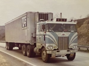 Peterbilt Cabover: TCE #2060